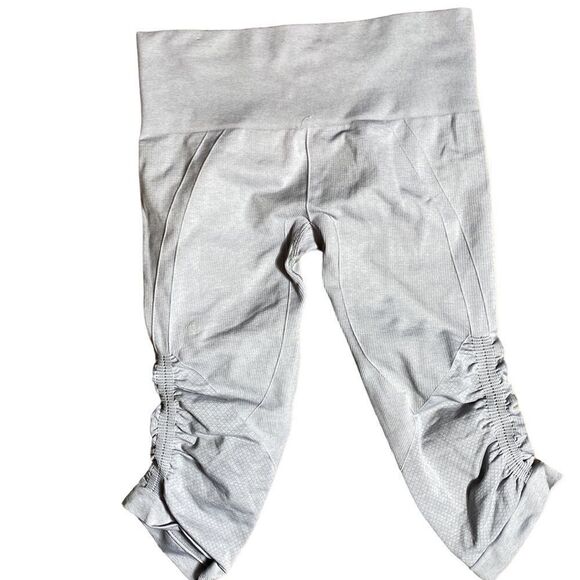 Lululemon awakening crop taryn toomey collection gray - Picture 10 of 11